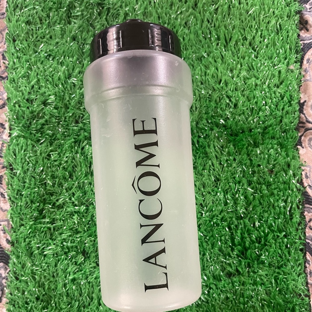Lancôme water bottle